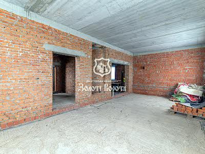 будинок за адресою с. Рогозів, Травнева, 4