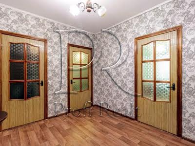 квартира за адресою Анни Ахматової вул., 16-В
