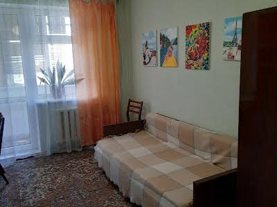 кімната за адресою Володимира Івасюка просп. (Героїв Сталінграду), 48