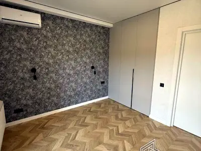 квартира за адресою Максимовича вул., 24б