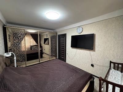 квартира по адресу Строителей ул., 12-Б