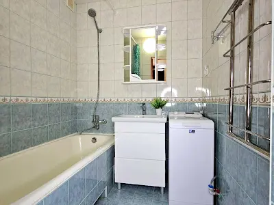 квартира за адресою Андрія Верхогляда вул. (Михайла Драгомирова), 2