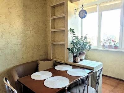 квартира за адресою Святоюріївська вул., 22