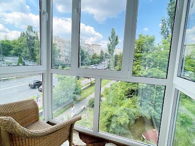 квартира за адресою Михайла Бойчука вул. (Кіквідзе), 3