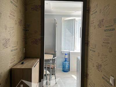 квартира за адресою Малишка, 27
