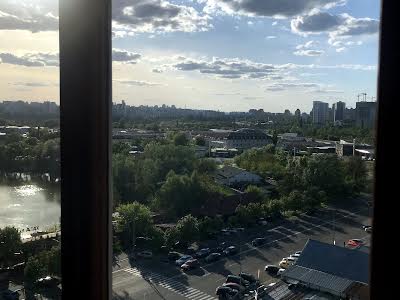 квартира по адресу Ревуцкого ул., 5