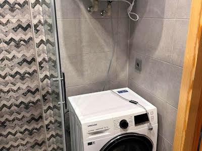 квартира по адресу Ревуцкого ул., 40-В