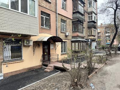 коммерческая по адресу Богдана Гаврилишина ул. (Ванди Василевської), 14