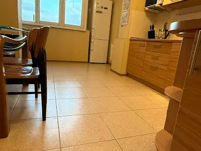 квартира за адресою Каденюка, 7