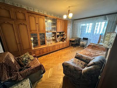 квартира за адресою Квітневий пров., 1-Б