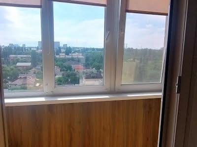 квартира за адресою Салютна вул., 42/46