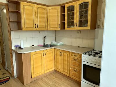 квартира за адресою Прирічна вул., 17-В
