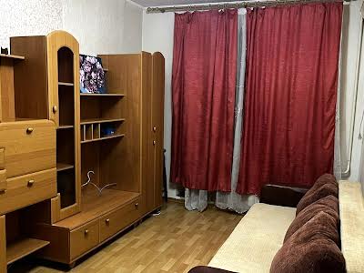 квартира за адресою Академіка Єфремова вул. (Командарма Уборевича), 7а