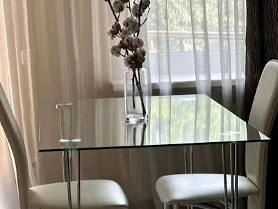 квартира за адресою Болсуновська вул. (Сергія Струтинського), 21