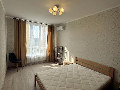 квартира за адресою Каховська вул., 62а