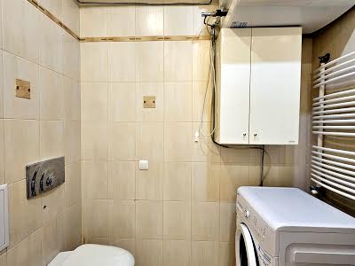 квартира за адресою Панаса Мирного вул., 8