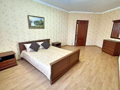 квартира за адресою Срібнокільська вул., 1