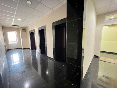 коммерческая по адресу Евгения Коновальца ул. (Щорса), 32-Г