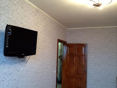 квартира по адресу с. Петропавловская борщаговка, Бархатная, 9а