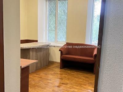 комерційна за адресою Потебні вул., 2