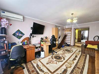 квартира за адресою Драгоманова вул., 44-А