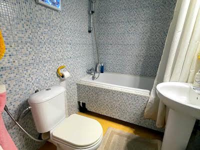 квартира по адресу Драгоманова ул., 17
