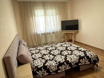 квартира за адресою Миколи Вінграновського вул., 2