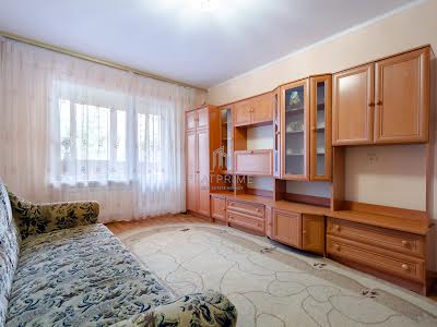 квартира за адресою Оноре де Бальзака вул., 57