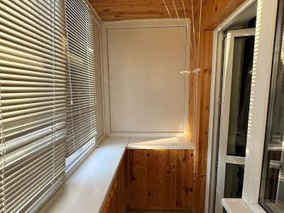 квартира по адресу Строителей ул., 12-Б