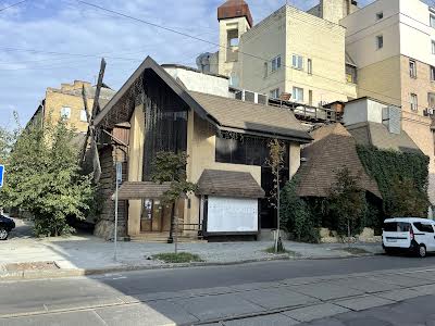 коммерческая по адресу Константиновская ул., 46-52