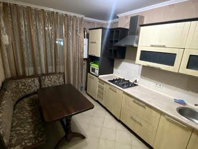 квартира за адресою Теплична вул., 42