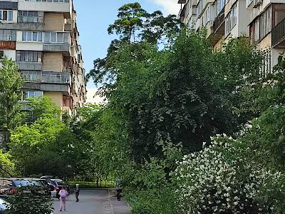 квартира за адресою Братиславська вул., 42