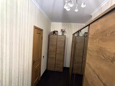квартира за адресою Анни Ахматової вул., 32/18