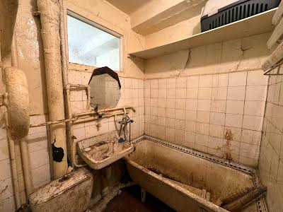 квартира по адресу Строителей ул., 16