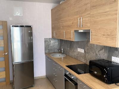 квартира за адресою Митрополита Василя Липківського вул. (Урицького), 38