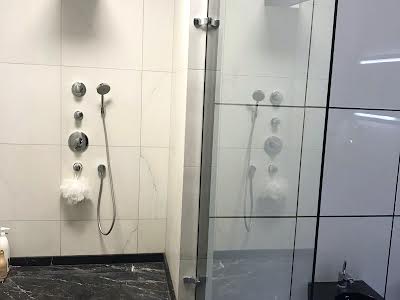 квартира за адресою Раїси Окіпної вул., 18