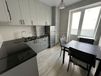 квартира за адресою Соборна вул., 105в