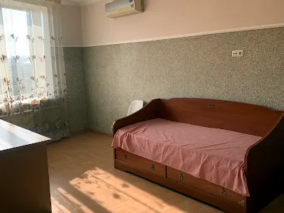 квартира за адресою Анни Ахматової вул., 45