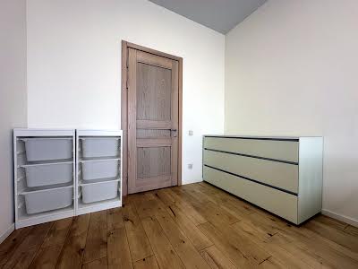 квартира за адресою Київ, Зарічна вул., 1-В