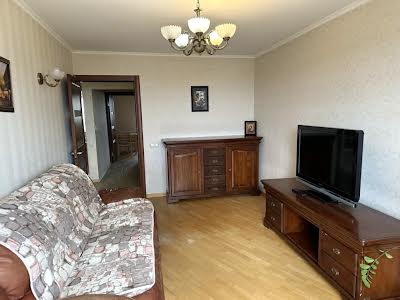 квартира по адресу Героев Днепра ул., 38-Е