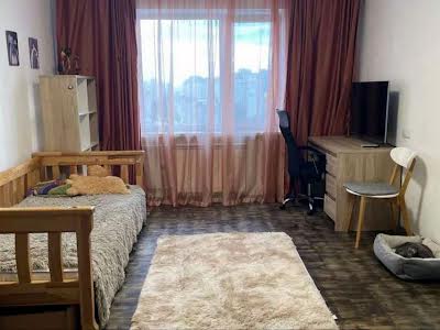 квартира за адресою Ревуцького вул., 21