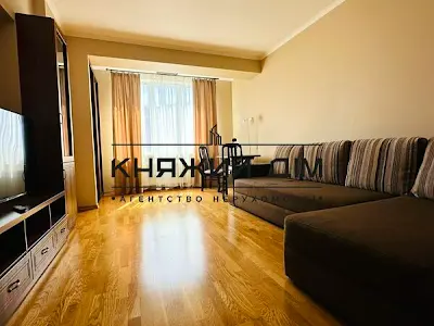 квартира за адресою Дніпровська набережна вул., 1-А