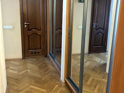 квартира за адресою Озерна вул., 24