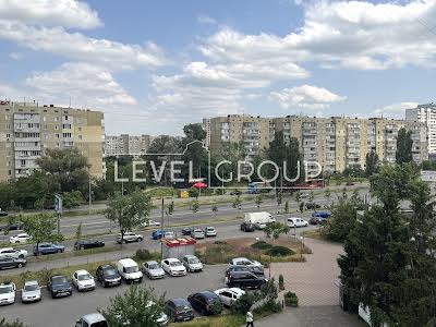 квартира по адресу Ревуцкого ул., 24/4