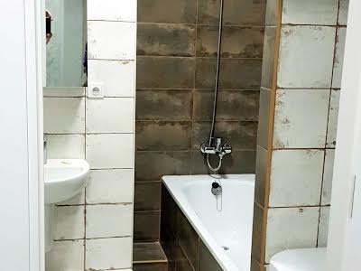 квартира за адресою Новомостицька вул., 15