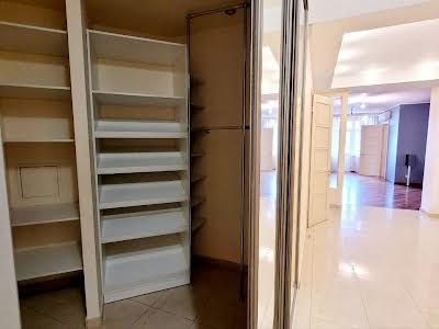 квартира по адресу Антоновича, 140