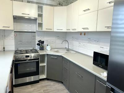 квартира за адресою Каденюка вул., 8