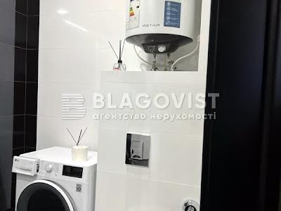 квартира за адресою Зарічна вул., 4