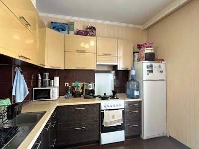 квартира за адресою Регенераторна вул., 1