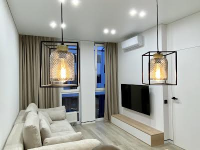 квартира за адресою Салютна вул., 2к8